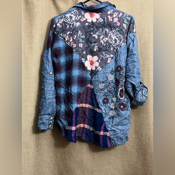 Tolani Collection - Picture 2 of 5